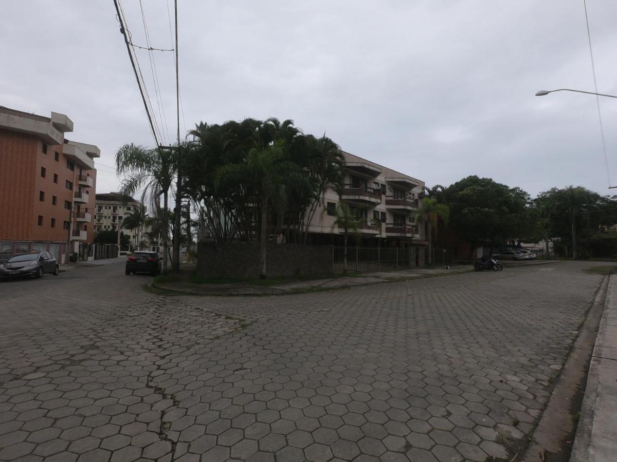 Excelente Localizacao, 400 Metros Da Praia Ar Condicionado E Wi-Fi Apartment Убатуба Екстериор снимка